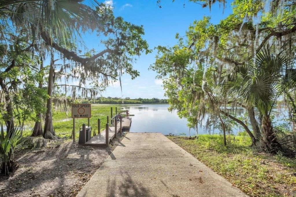 805 Riviera Bella Drive , Debary, FL 32713 Photo