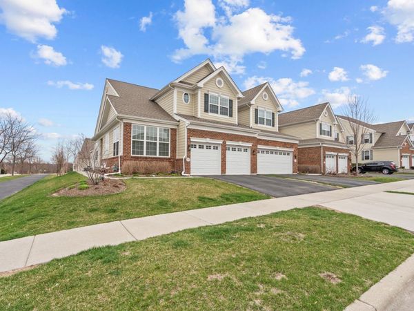 1265 Falcon Ridge Drive , Elgin, IL 60124