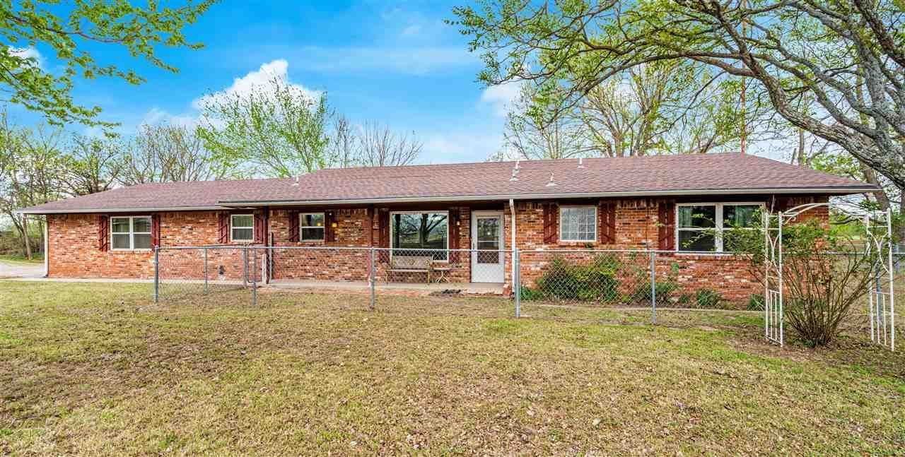 39 NE Mccracken Road, Elgin, OK 73538 Main Photo