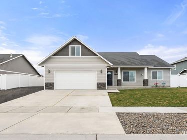 1722 Pioneer Drive, Lewiston, ID 83501