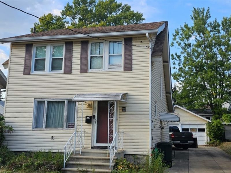 521 E Archwood Avenue, Akron, OH 44301 Photo 1