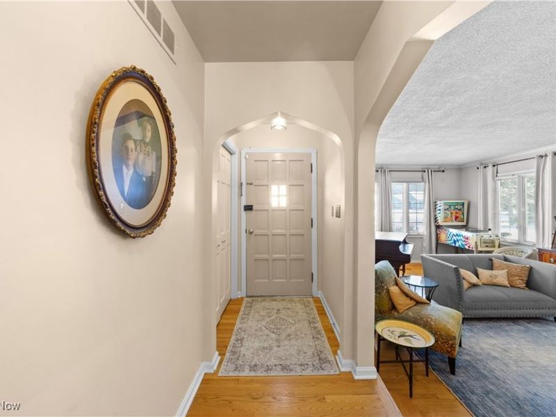 250 Schocalog Road, Akron, OH 44313 Photo 11