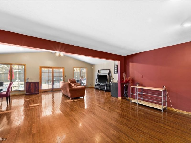 250 Schocalog Road, Akron, OH 44313 Photo 16