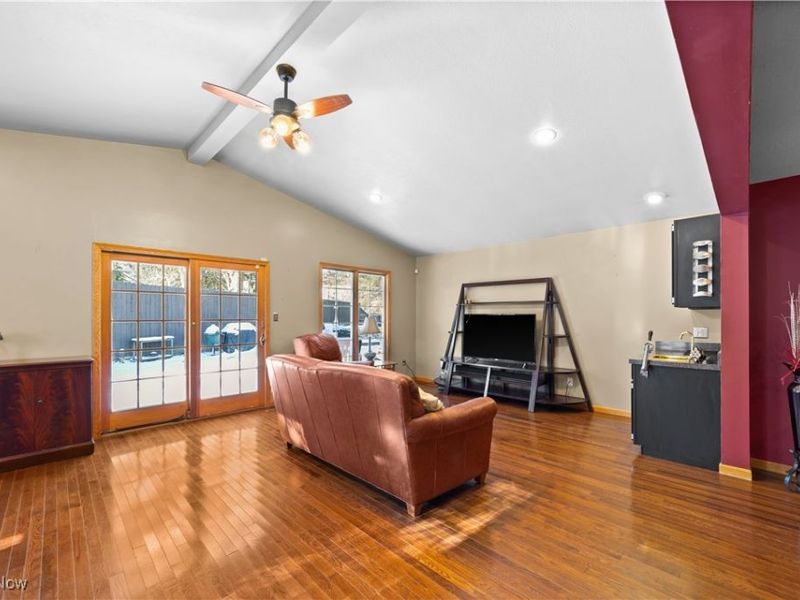 250 Schocalog Road, Akron, OH 44313 Photo 18