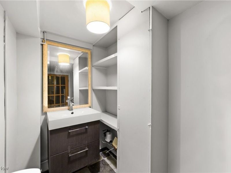 250 Schocalog Road, Akron, OH 44313 Photo 42