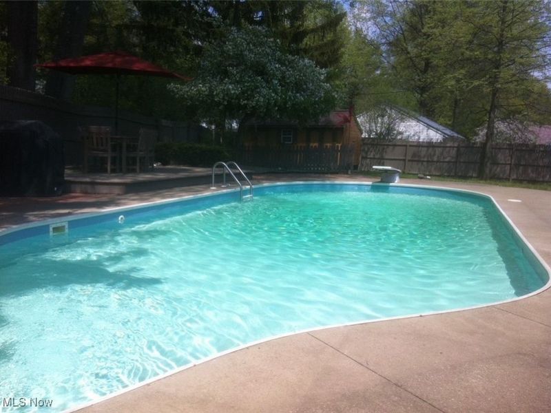 250 Schocalog Road, Akron, OH 44313 Photo 9