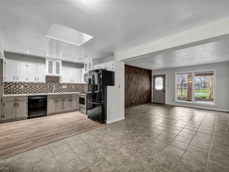 24783 Riverview Drive, Columbia Station, OH 44028 Photo 12