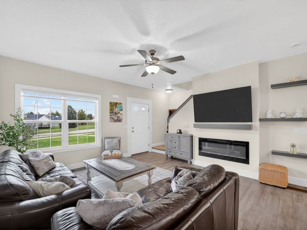 5871 Marble Circle, Johnston, IA 50131