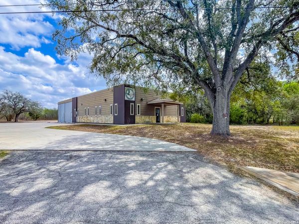 1824 S Washington St, Beeville, TX 78102