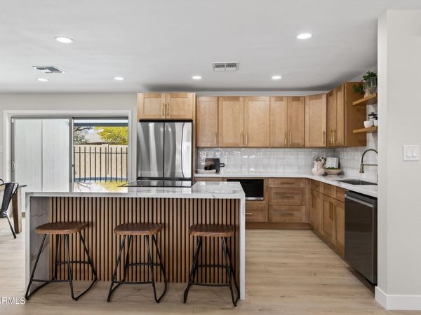 6932 E LATHAM Street, Scottsdale, AZ 85257