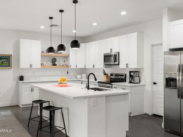 2922 E BLANCHE Drive, Phoenix, AZ 85032