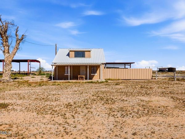 3384 E Cornman Road, Casa Grande, AZ 85194
