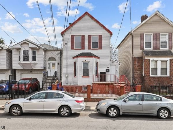 16 Hinsdale Pl, Newark, NJ 07104