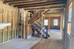 8 Islington Court photo 4