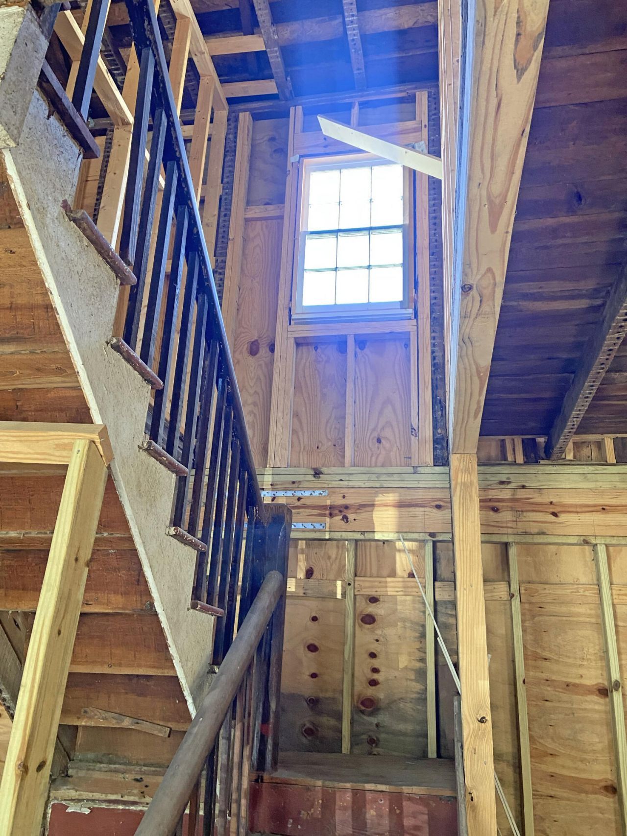 8 Islington Court Photo 7