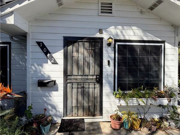 1042 W 15th , San Pedro, CA 90731