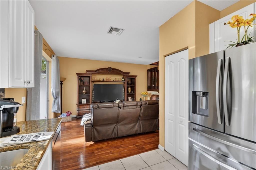 7005 Romana Way, Unit 1701, Naples, FL 34119 Photo