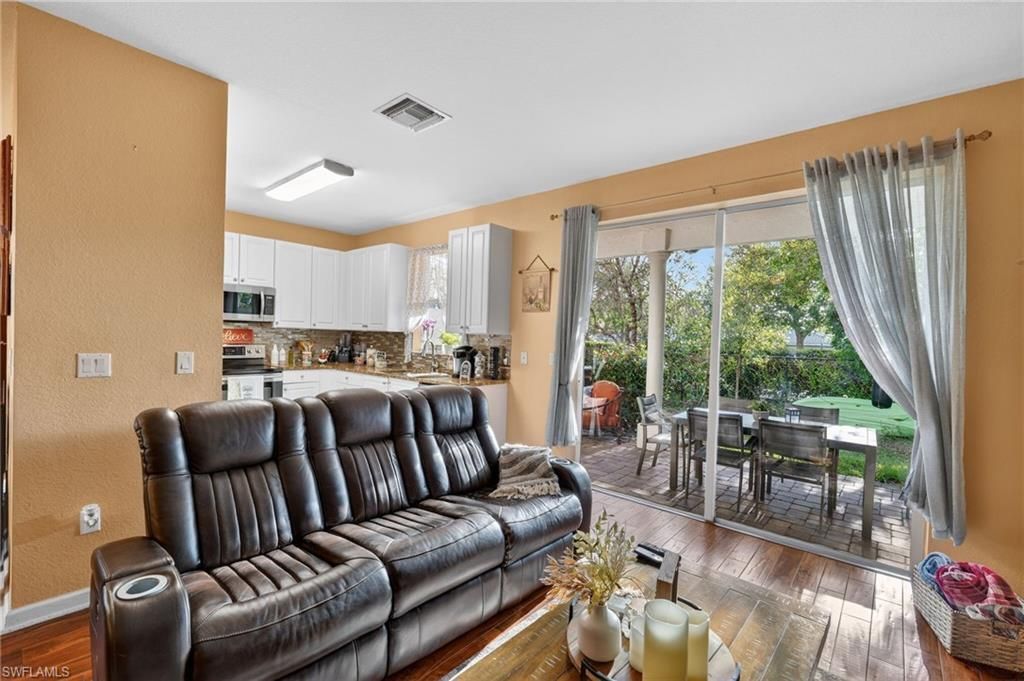7005 Romana Way, Unit 1701, Naples, FL 34119 Photo