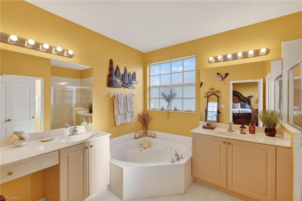 7005 Romana Way, Unit 1701, Naples, FL 34119 Photo