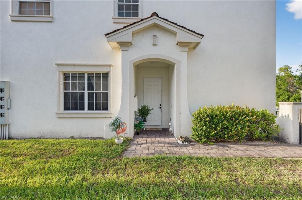 7005 Romana Way, Unit 1701, Naples, FL 34119 Photo