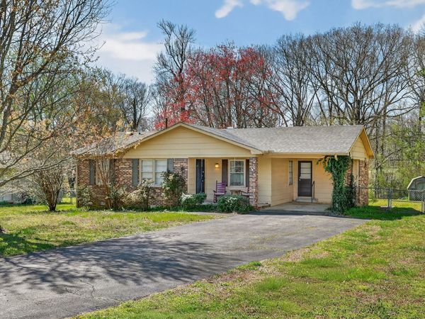 18 Town Rd , Fayetteville, TN 37334