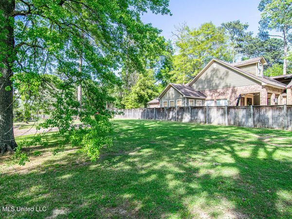0 E Northside Dr Drive, Jackson, MS 39206