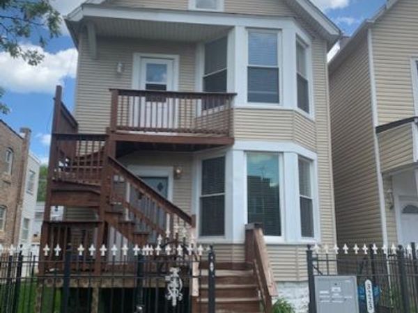 3223 N Albany Avenue, Unit 1, Chicago, IL 60618