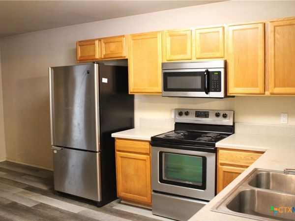 415 E 4th Avenue , Belton, TX 76513