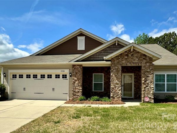 13320 Hunting Birds Lane, Charlotte, NC 28278