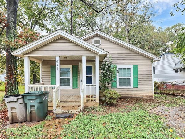 911 N Ransom Avenue , Gastonia, NC 28052
