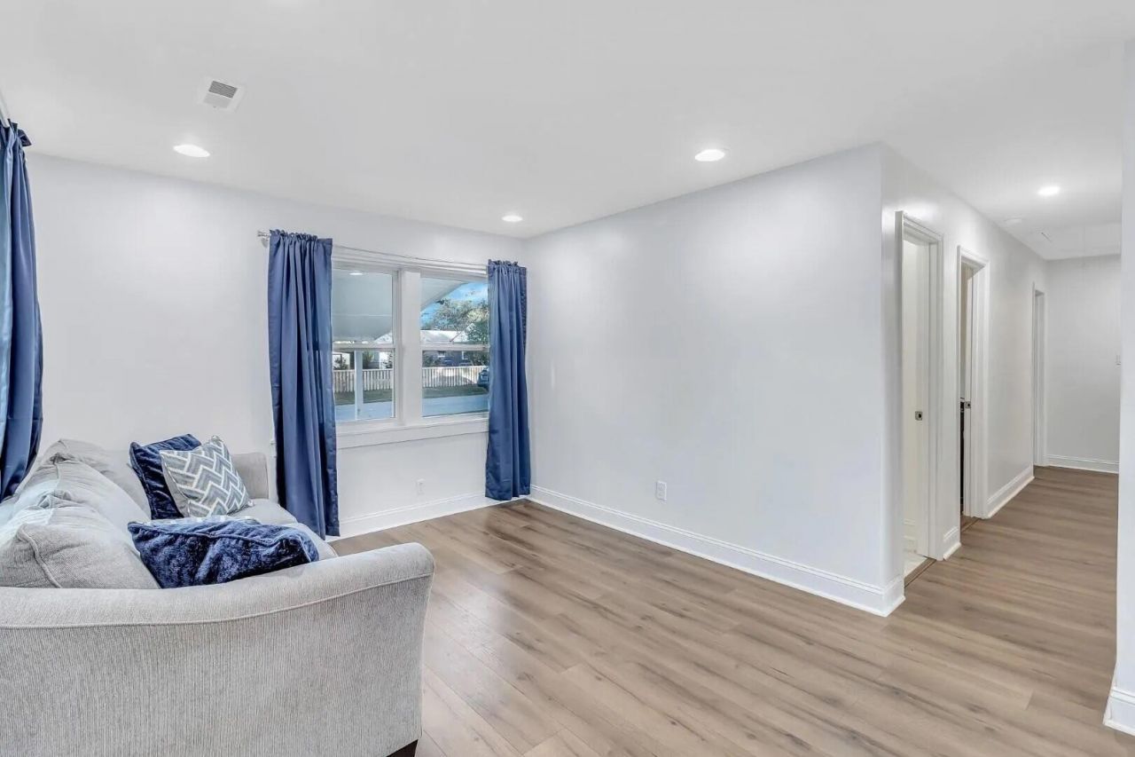 2808 Martha Drive Photo 4