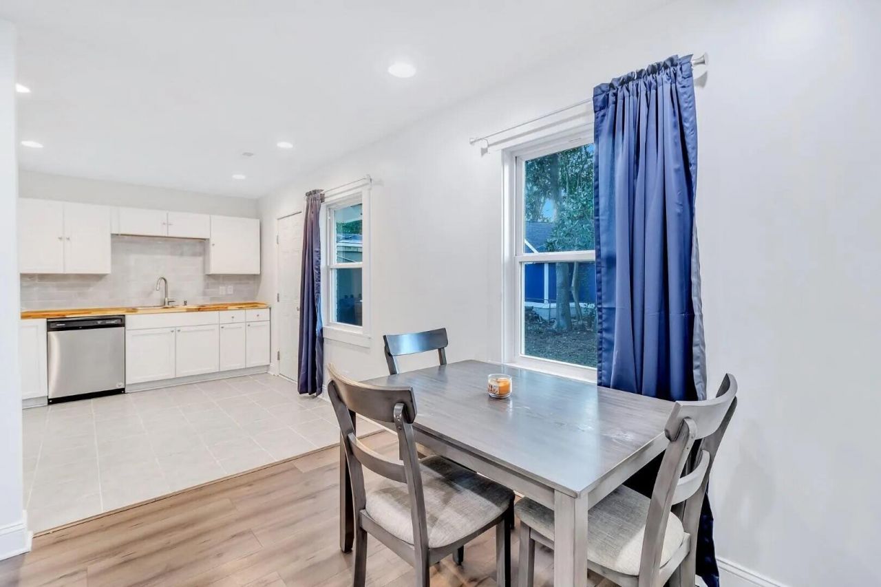 2808 Martha Drive Photo 8