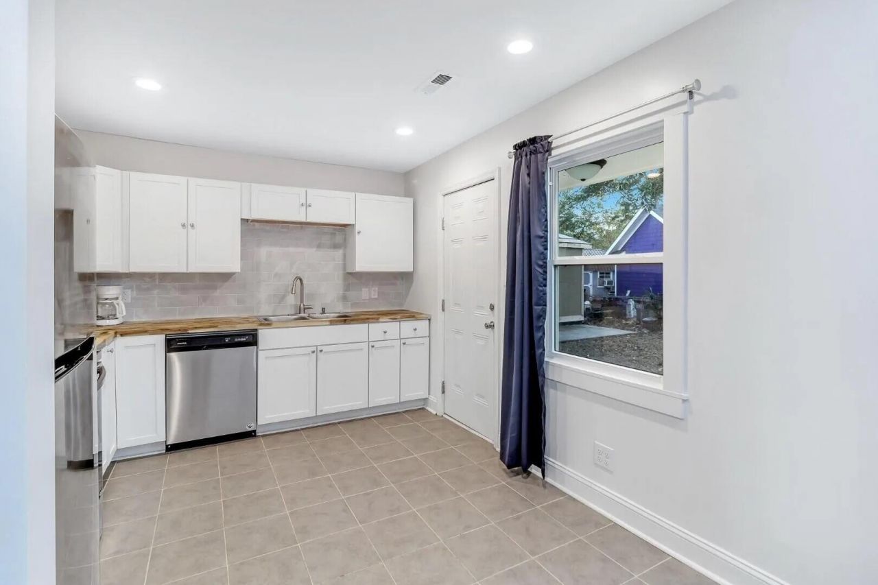 2808 Martha Drive Photo 9