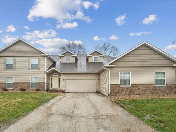 4515 Westchester Drive NE, Unit A, Cedar Rapids, IA 52402