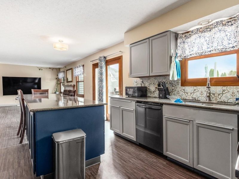 13760 Sudbury Drive, Pickerington, OH 43147 Photo 2