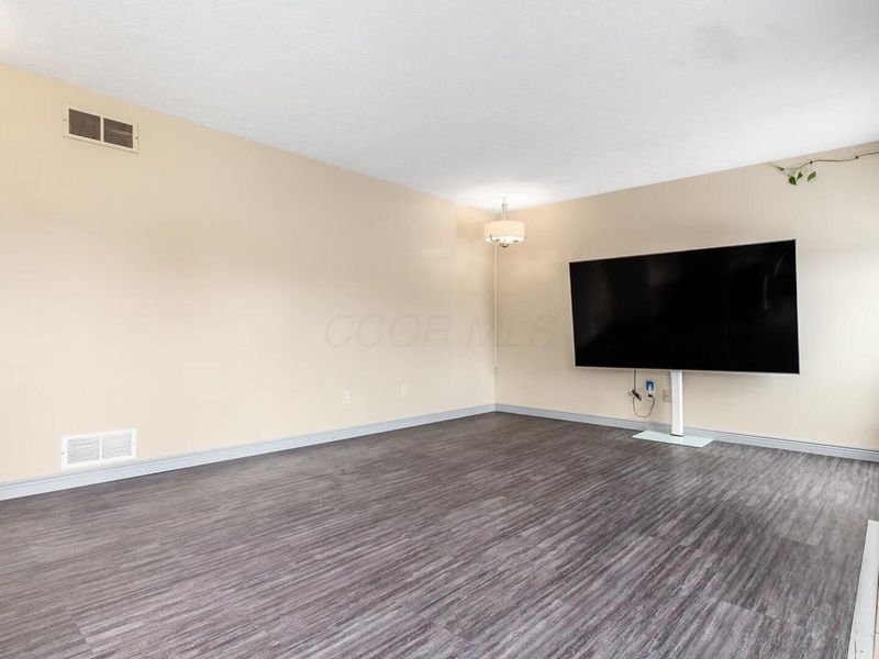 13760 Sudbury Drive, Pickerington, OH 43147 Photo 9