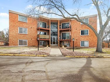 9143 Highway 55, Unit 103, Golden Valley, MN 55427