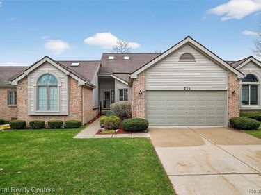 226 Sisu Knoll Drive, Brighton, MI 48116
