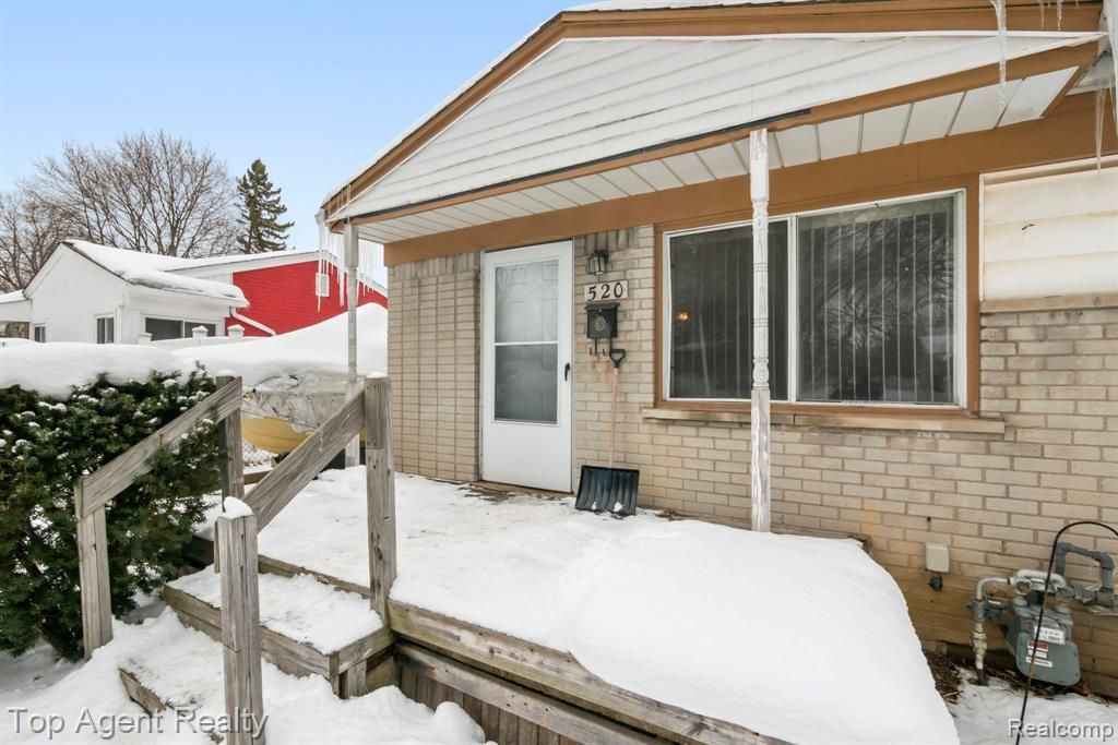 520 Linda Vista Drive , Pontiac, MI 48342 Main Photo