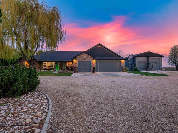 23824 Breyer Rd, Caldwell, ID 83607