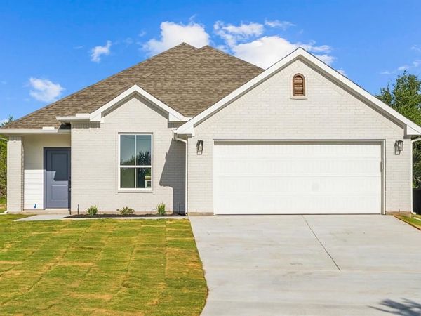 5012 Elizabeth Street, Granbury, TX 76048