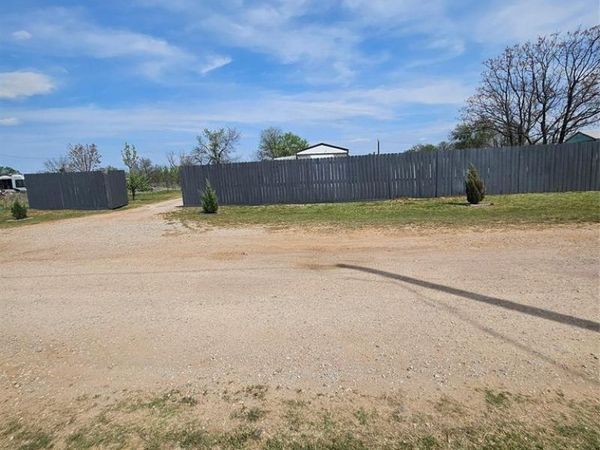 130 Trails End Circle, Millsap, TX 76066