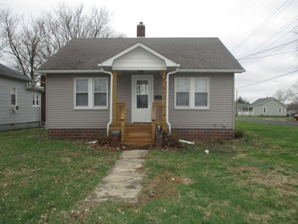 1802 Church Street , Streator, IL 61364