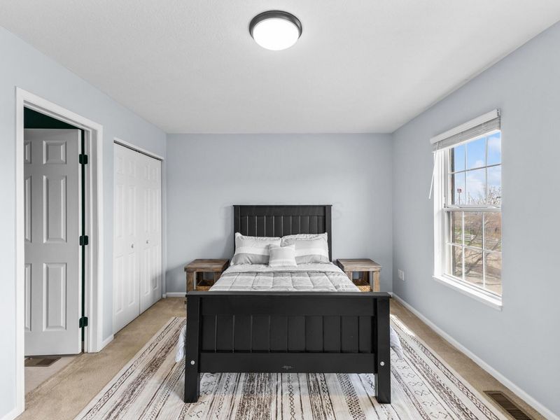 1146 Kinneton, Columbus, OH 43228 Photo 17