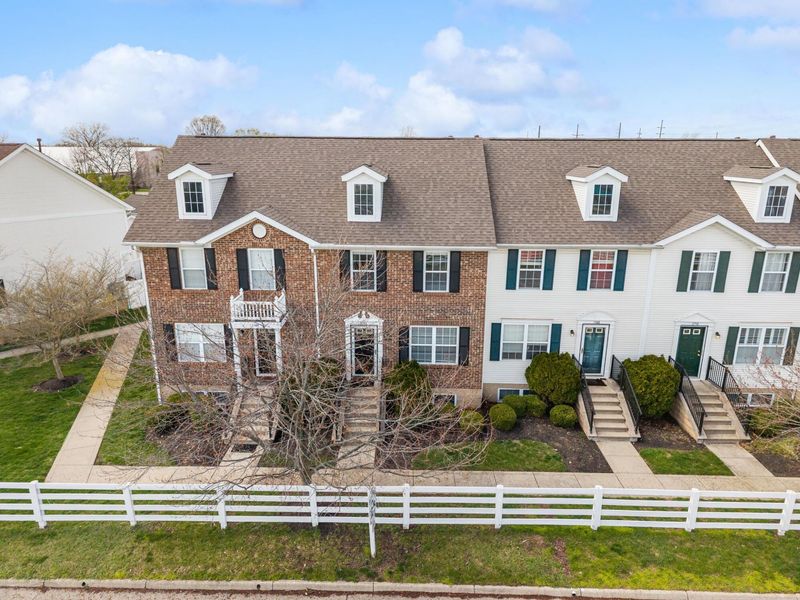 1146 Kinneton, Columbus, OH 43228 Photo 2