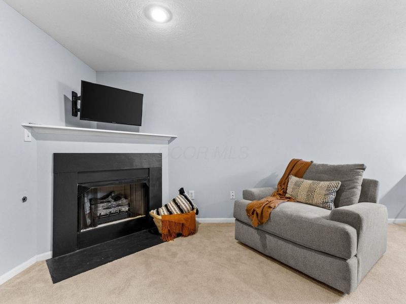 1146 Kinneton, Columbus, OH 43228 Photo 27