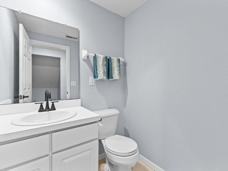 1146 Kinneton, Columbus, OH 43228 Photo 28