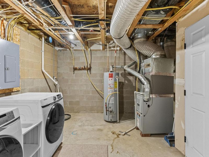 1146 Kinneton, Columbus, OH 43228 Photo 29