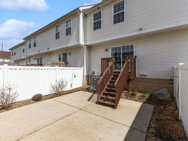 1146 Kinneton, Columbus, OH 43228 Photo 33