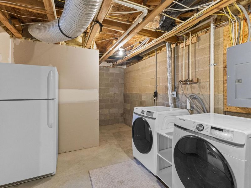 1146 Kinneton, Columbus, OH 43228 Photo 38